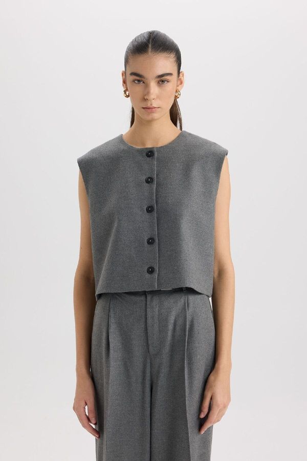 DEFACTO DEFACTO Crew Neck Basic Plain Buttoned Blazer Vest