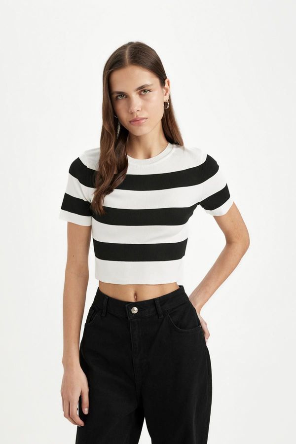 DEFACTO DEFACTO Crop Striped Crew Neck Short Sleeve Knitted T-Shirt