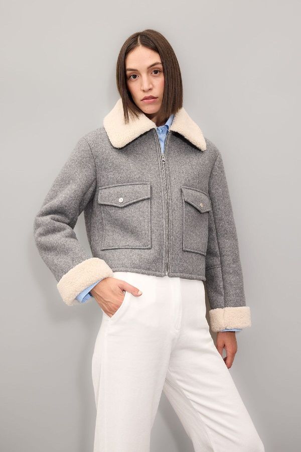 DEFACTO DEFACTO Faux Für Polo Collar Short Cashmere Coat with Zippered Pockets and Plush Lining