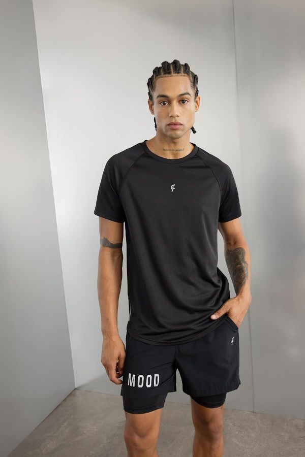 DEFACTO DEFACTO Fit Men's Black Slim Fit Crew Neck Printed Sports Short Sleeve Basic T-Shirt