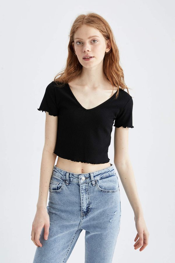 DEFACTO DEFACTO Fitted V Neck Short Sleeve Crop Top