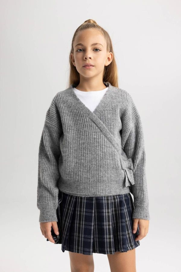 DEFACTO DEFACTO Girl Regular Fit V Neck Knitted Sweater