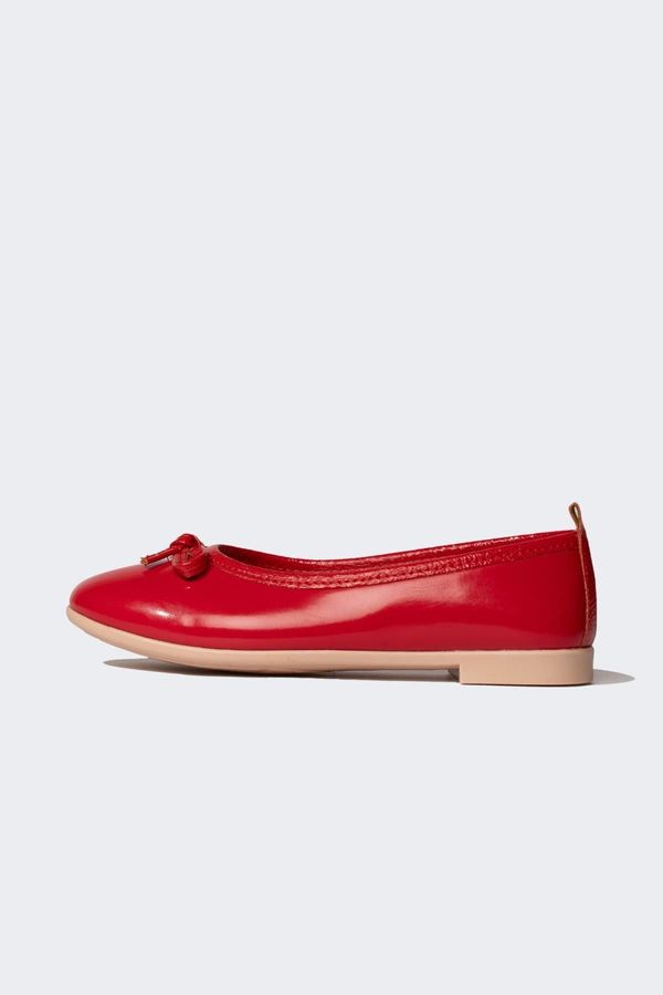 DEFACTO DEFACTO Girls' Flat Sole Faux Leather Red Patent Leather Ballerina Shoes