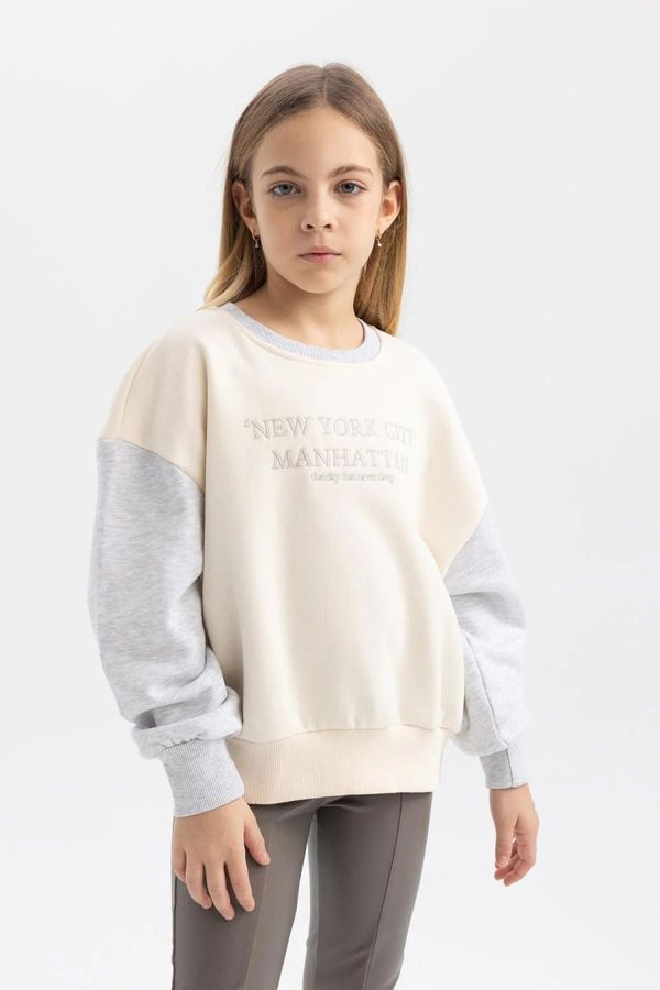 DEFACTO DEFACTO Girl's Printed Crew Neck Thick Sweatshirt with Soft Furry Inside