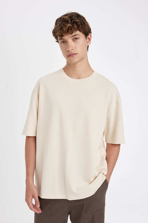 DEFACTO DEFACTO Men's Beige Oversize Fit Wide Cut Crew Neck Heavy Fabric Short Sleeve Basic T-Shirt