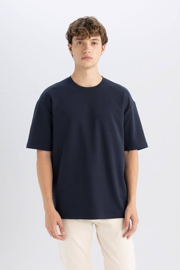 DEFACTO DEFACTO Men's Navy Blue Boxy Fit Wide Cut Crew Neck Cotton Short Sleeve Basic T-Shirt