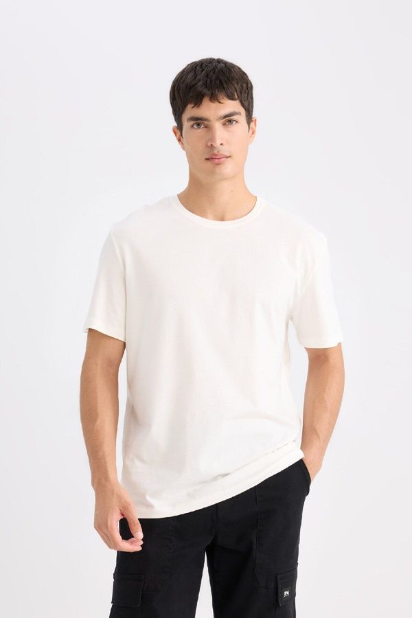 DEFACTO DEFACTO New Regular Fit Crew Neck Basic Plain Short Sleeve T-Shirt