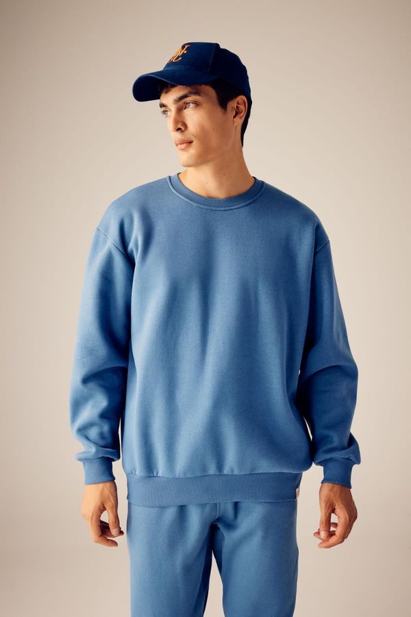 DEFACTO DEFACTO Oversize Fit Crew Neck Basic Sweatshirt