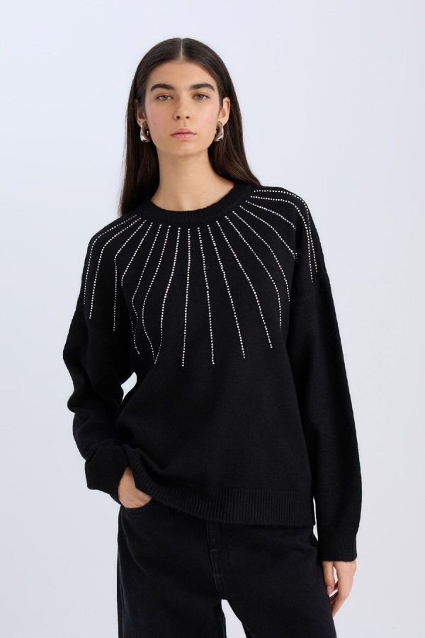 DEFACTO DEFACTO Oversize Wide Fit Crew Neck Soft Textured Rhinestone Knitwear Sweater