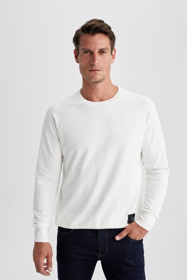 DEFACTO DEFACTO Regular Fit Basic Woven Labeled Sweatshirt