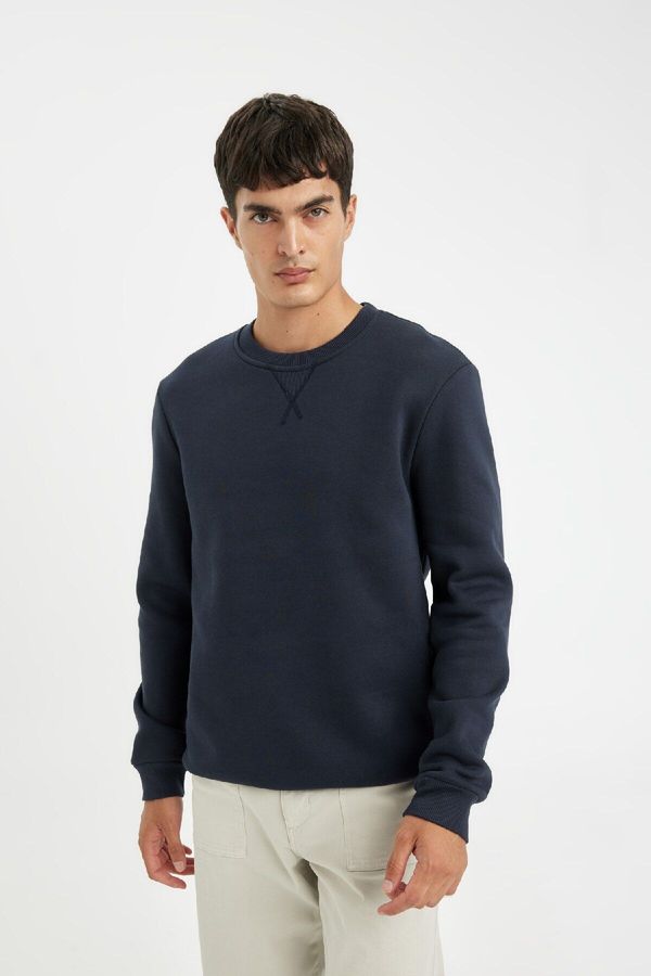 DEFACTO DEFACTO Regular Fit Crew Neck Thick Basic Sweatshirt