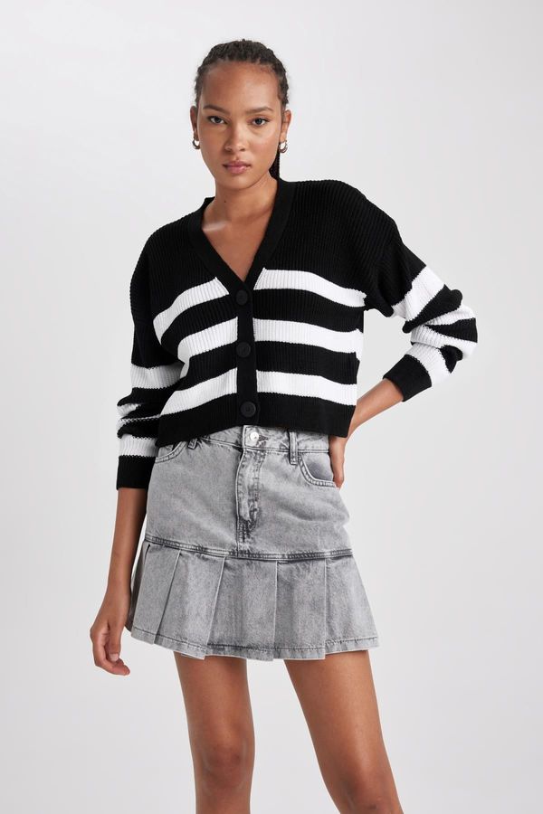 DEFACTO DEFACTO Regular Fit Striped V-Neck Cardigan