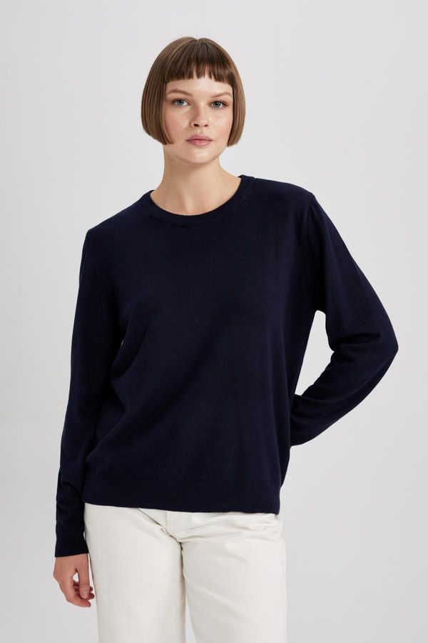 DEFACTO DEFACTO Regular Fit V-Neck Premium Soft Wool Textured Sweater