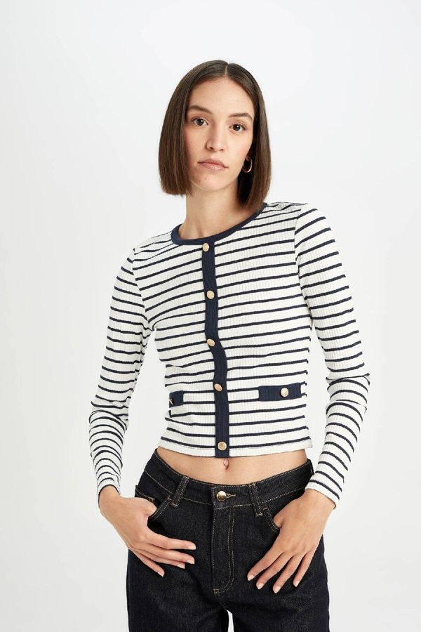 DEFACTO DEFACTO Slim Fit Slim Cut Crew Neck Striped Buttoned Smart Ribbed Camisole Long Sleeve T-Shirt