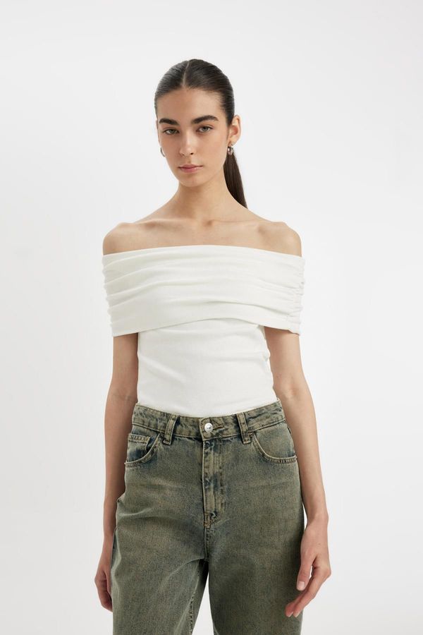 DEFACTO DEFACTO Slim Fit Slim Cut Off Shoulder Rib Short Sleeve T-Shirt
