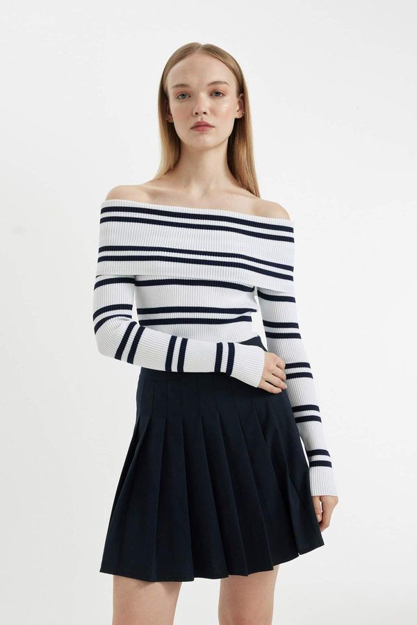 DEFACTO DEFACTO Slim Fit Striped Open Shoulder Knitwear Sweater