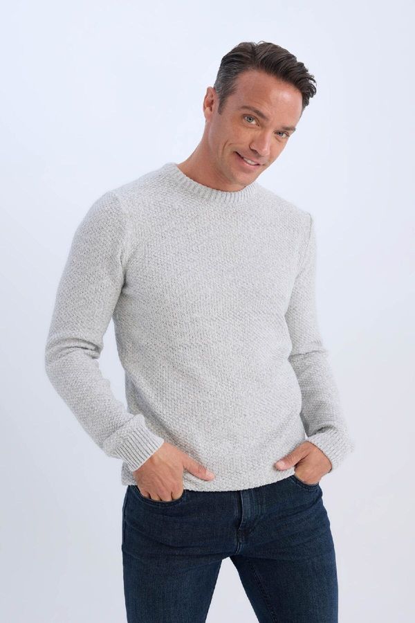 DEFACTO DEFACTO Standard Fit Regular Cut Crew Neck Textured Basic Plain Knitwear Sweater