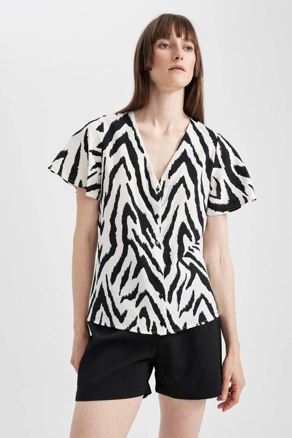 DEFACTO DEFACTO V Neck Fitted Short Sleeve Blouse