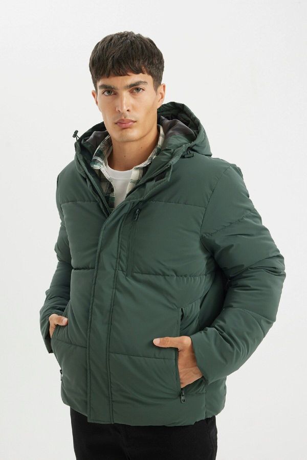 DEFACTO DEFACTO Water Repellent Hooded Jacket with Zipper and Snap Pocket