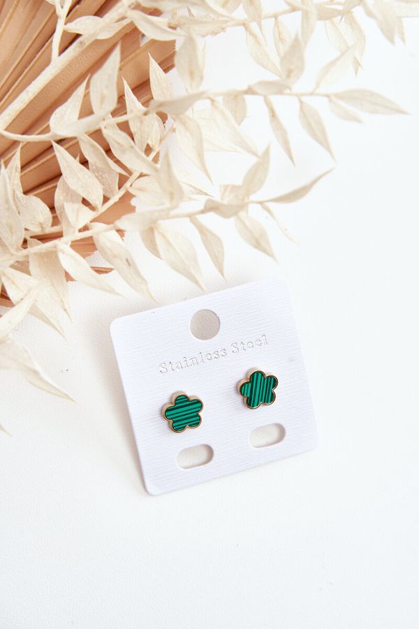 Kesi Delicate green-gold floral earrings
