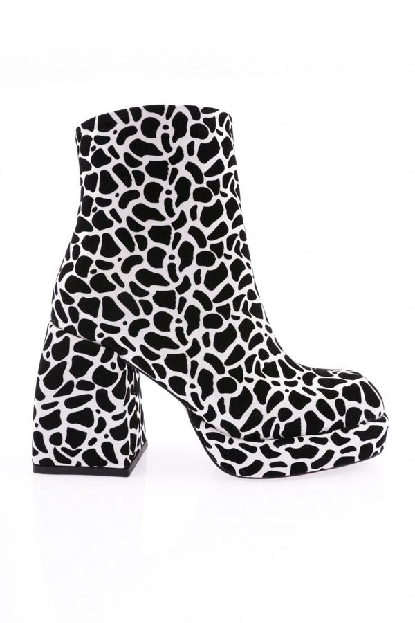 DGN DGN 1000 Flat-Toe Heeled Boots