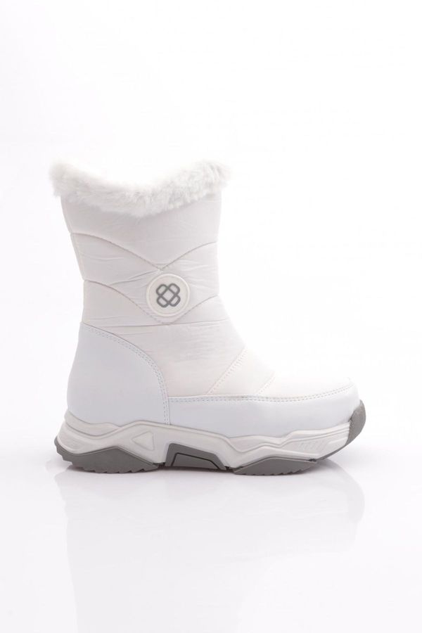 DGN DGN 3053 Girls' Model Soled Snow Boots.