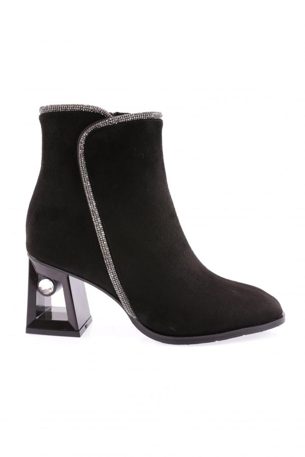 DGN DGN 844-22K Women's Brooch Accessory Heeled Boots.