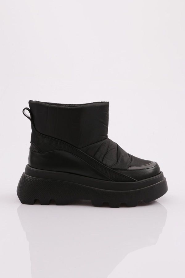 DGN DGN Es809 Women's Thick Sole Parachute Boots.