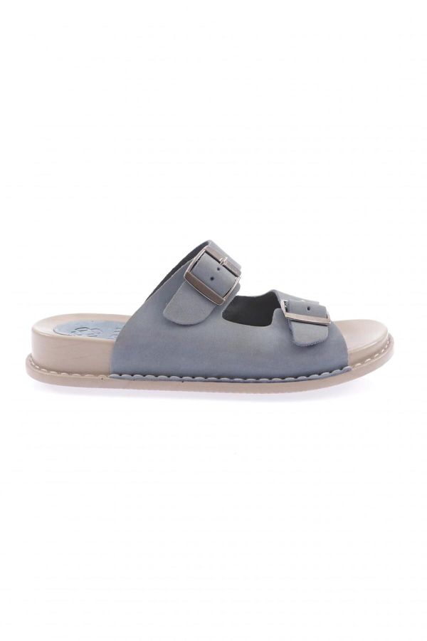 DGN DGN P32-23y Women's Slippers