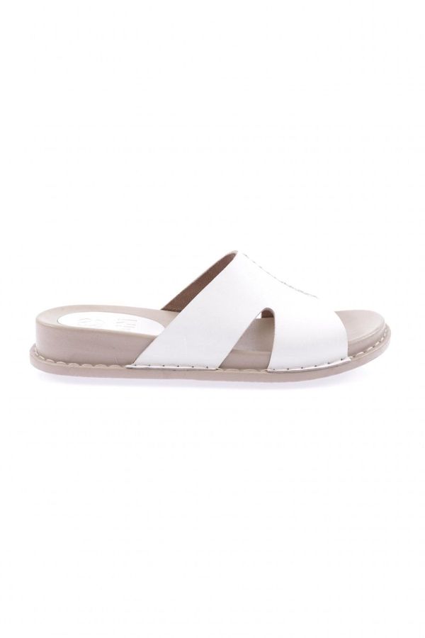 DGN DGN P33-23y Women's Slippers Genuine Leather White