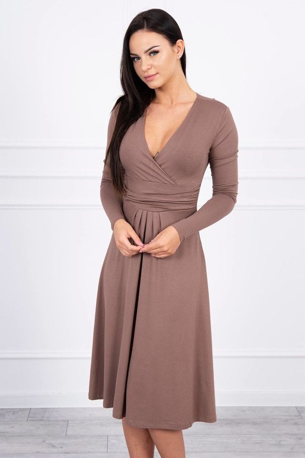 Kesi Dress cut below the bust, cappuccino with long sleeves