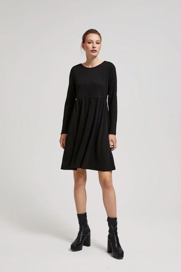 Moodo Dress with long sleeves and flared bottom
