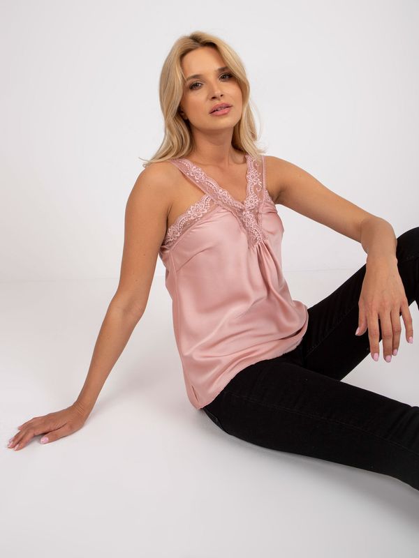 Fashionhunters Dusty pink women's top with imitation satin with lace OCH BELLA