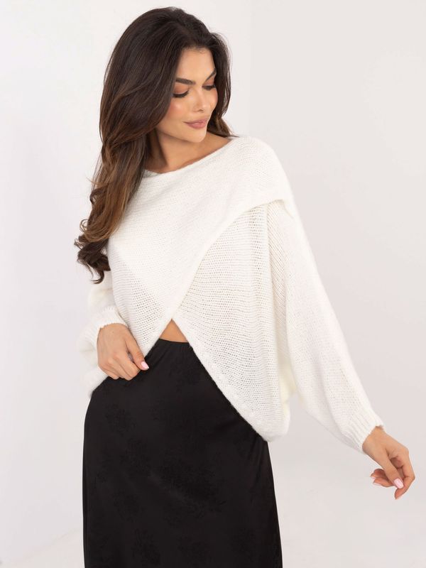 Fashionhunters Ecru asymmetric oversize sweater OCH BELLA