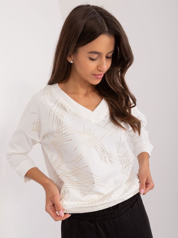 Fashionhunters Ecru blouse in cotton with print