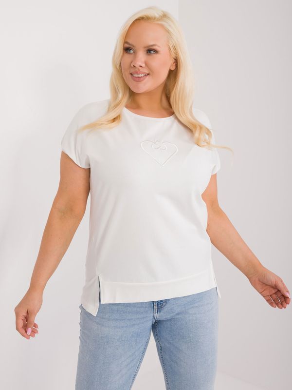 Fashionhunters Ecru Casual Plus Size Blouse with Heart