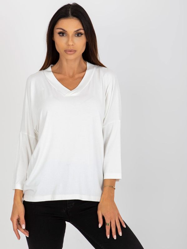 Fashionhunters Ecru Ladies Basic Viscose Blouse