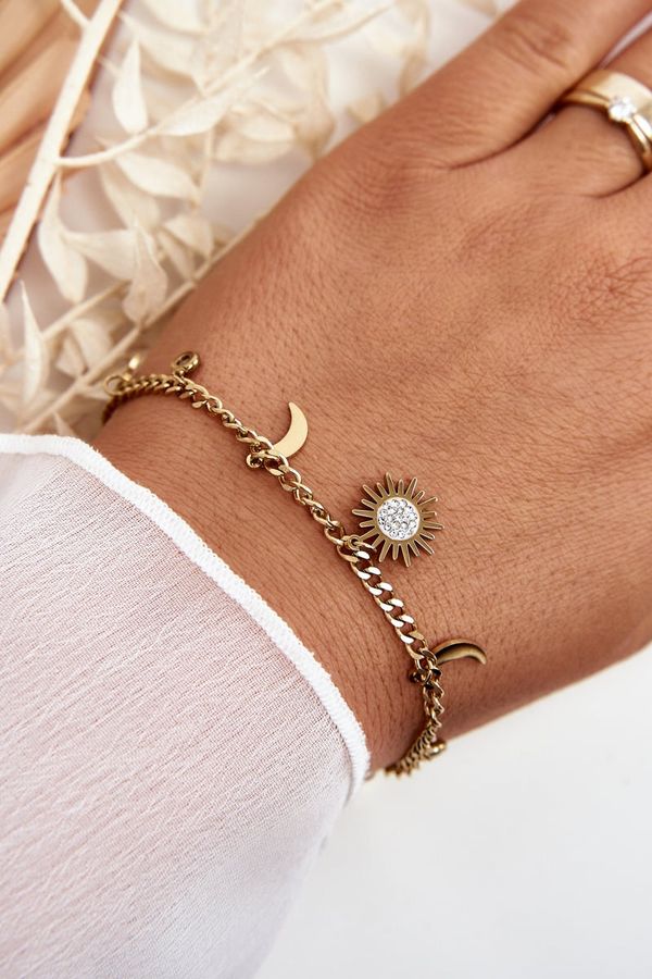 Kesi Fashionable gold bracelet with moon and sun