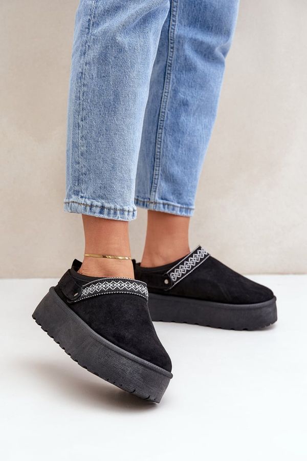 FG2 FG2 Snow Boots With Decorative Embroidery Black Selithria