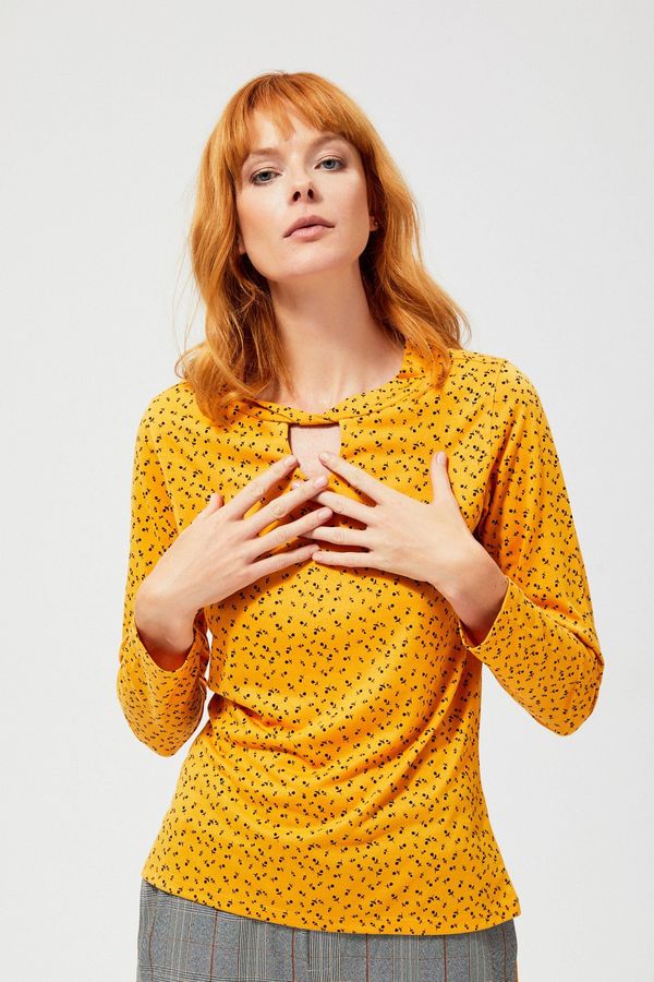Moodo Floral blouse with a neckline - yellow