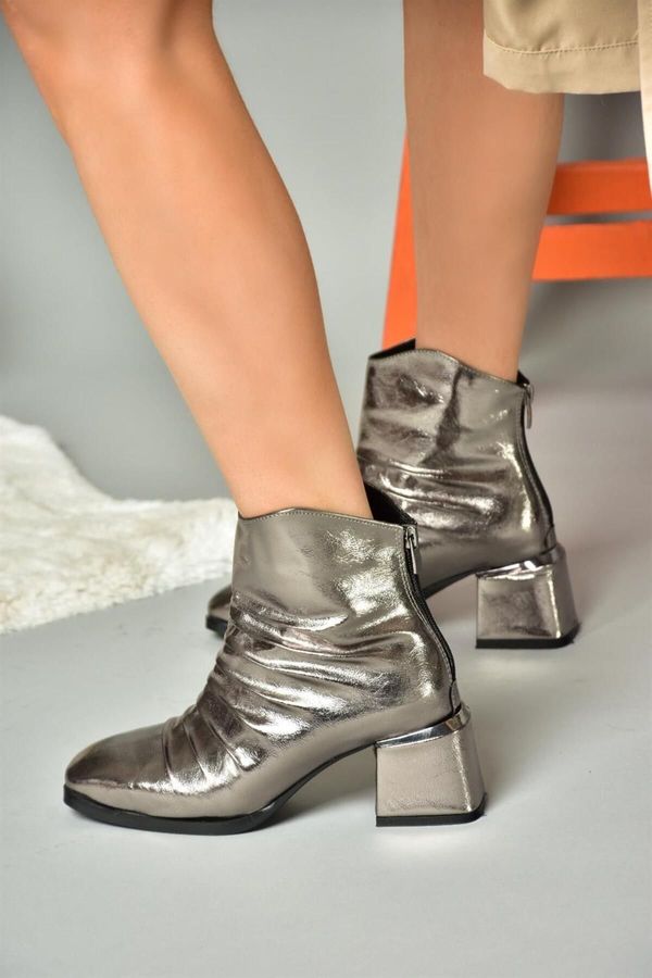 Fox Shoes Fox Shoes R241330508 Platinum Patent Leather Women's Thick Heeled Boots