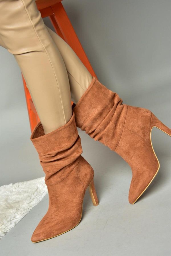 Fox Shoes Fox Shoes R404020302 Women's Tan Suede Thin Heeled Pleated Boots