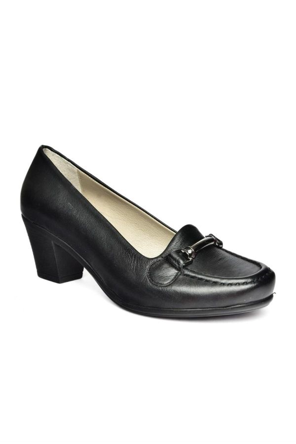Fox Shoes Fox Shoes R908037103 Black Genuine Leather Women's Thick Heeled Shoes