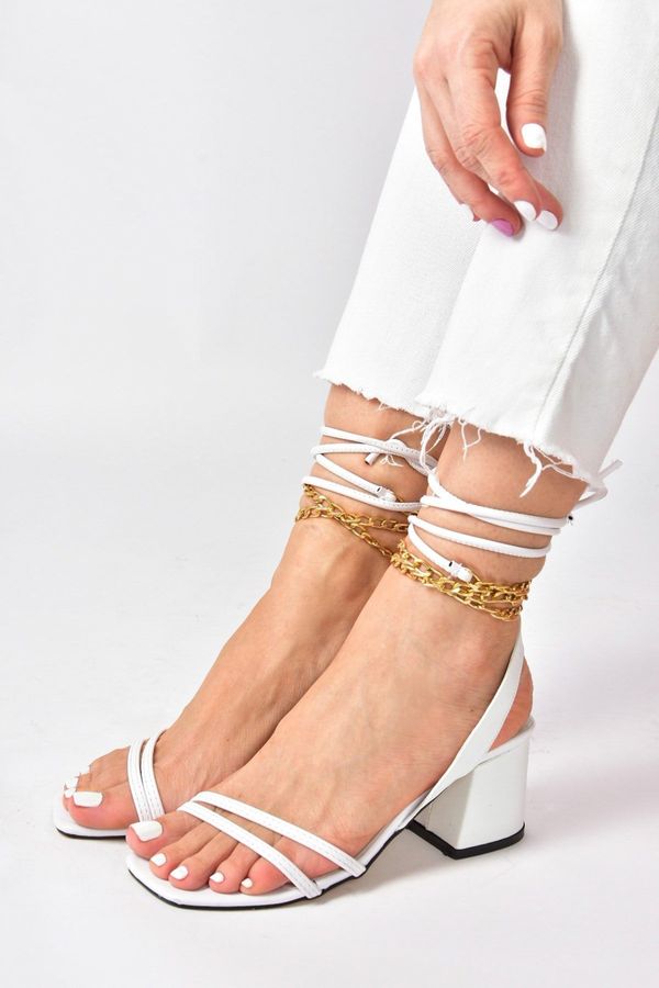 Fox Shoes Fox Shoes White Short Heeled Gold Chain Detailed Ankle Strap Women's Shoes