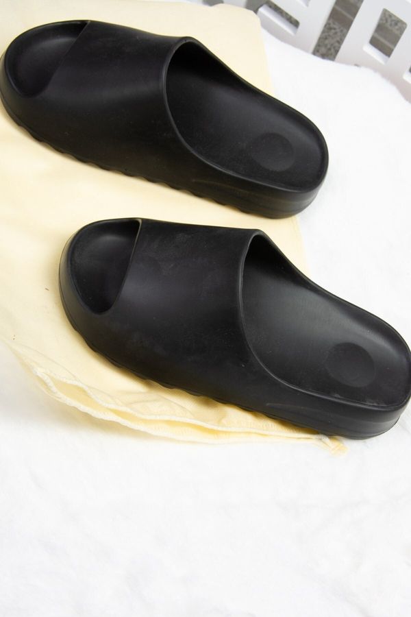 Fox Shoes Fox Shoes Women's Black Slippers