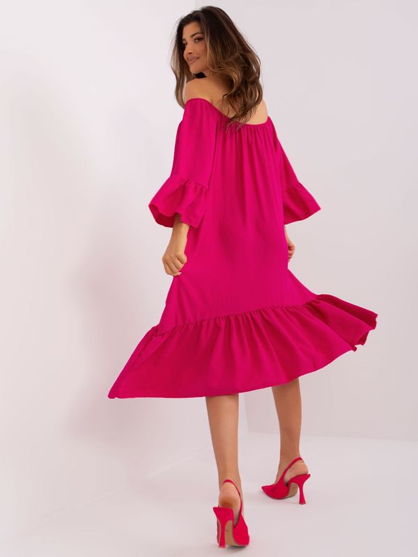 Fashionhunters Fuchsia women's dress with frills