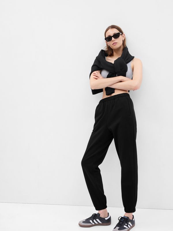 GAP GAP Boyfriend Sweatpants - Women