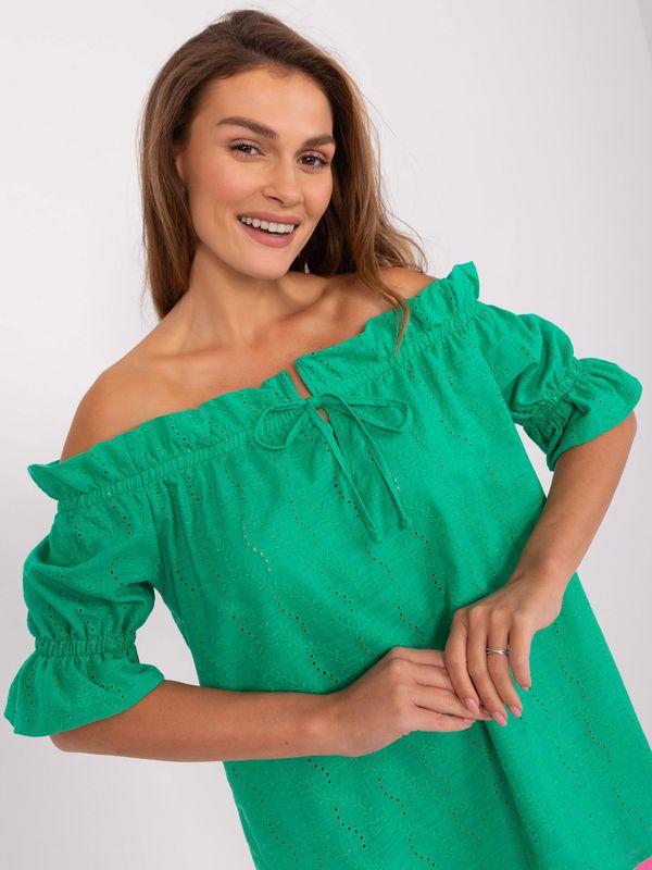Fashionhunters Green Spanish blouse with short sleeves
