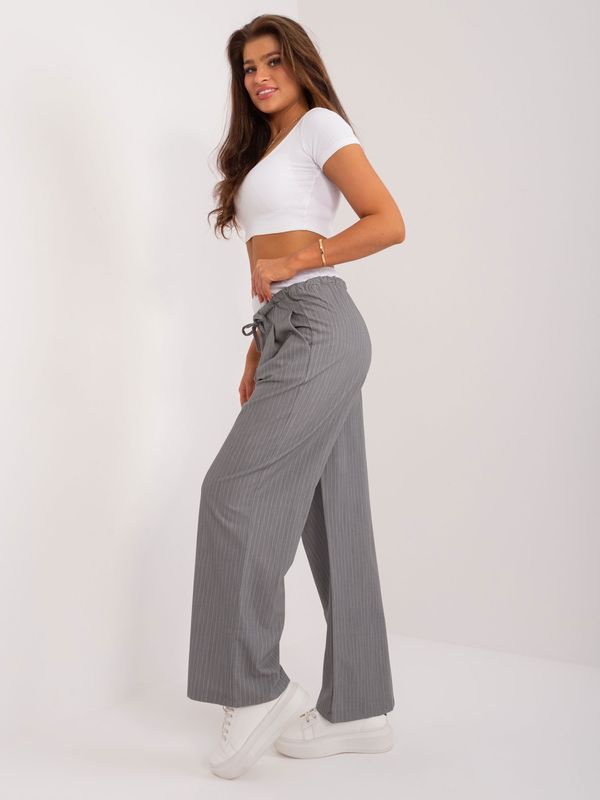 Fashionhunters Grey fabric trousers with a white belt