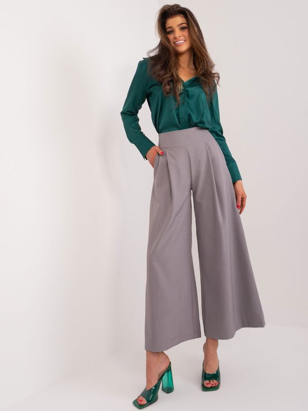 Fashionhunters Grey high-waisted trousers